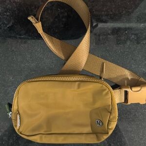 Lulu belt bag